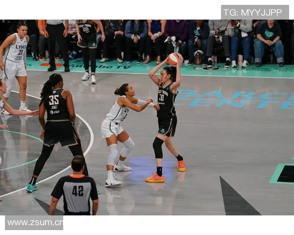 科利尔直言WNBA联盟高层无能我们的联赛却是最优秀的