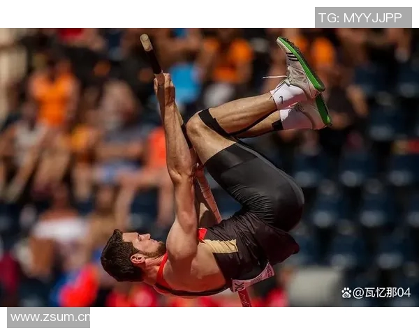 贝林厄姆父母看球无交流引猜测父亲疑似有外遇导致婚姻危机